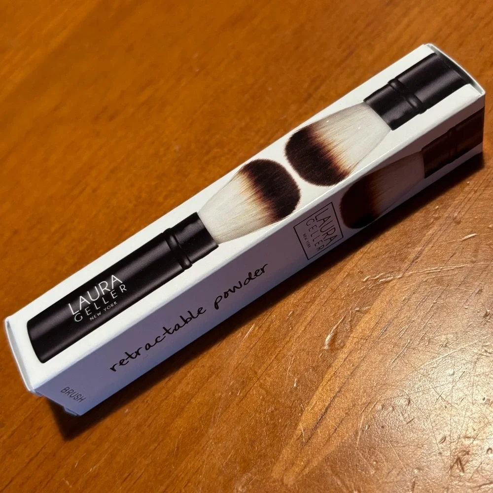 Laura Geller Retractable Powder Brush